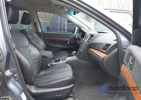 2013 Subaru Outback 2.5I Limited z USA, uszkodzony, nr VIN 4S4BRBKCXD3277465